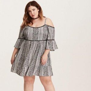 Torrid Mini Challis Off-Shoulder Geo Print Mini Dress | Black White | Size 1X